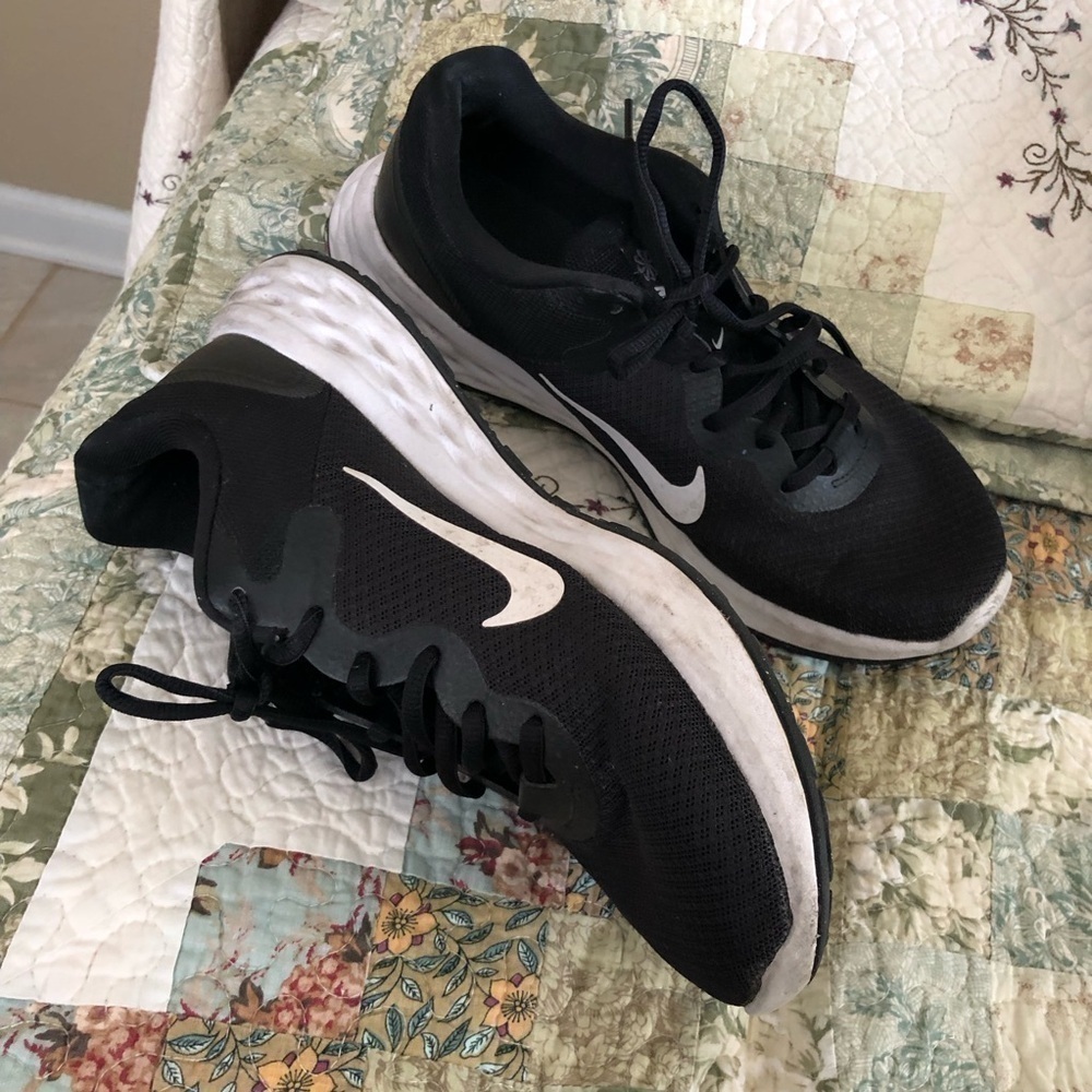Nike Sneakers Size 9 - Picture 4 of 6